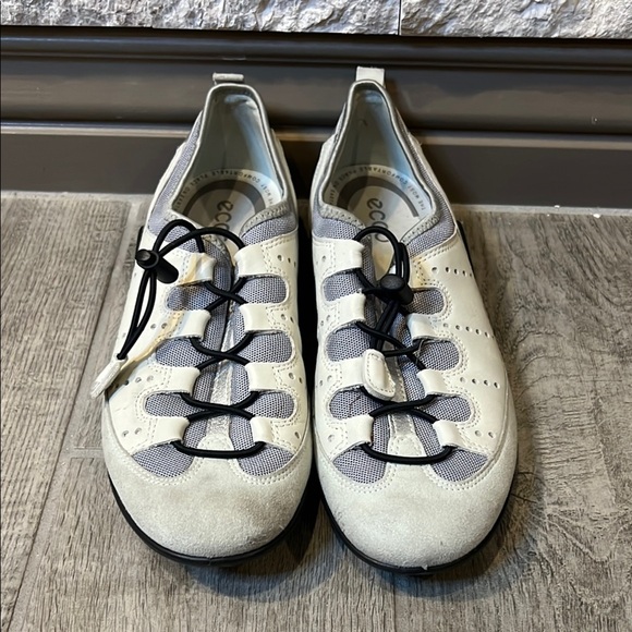 ECCO Womens White and Gray comfort walking shoes size 41 / 10 or 10 1/2 - Picture 1 of 9